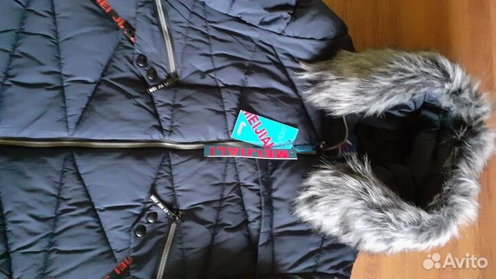 Куртка женская новая 60размер