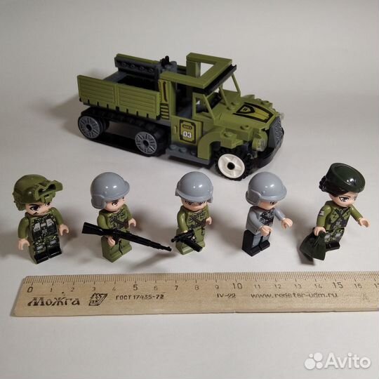 Конструктор Combat Zones Гусеничный грузовик