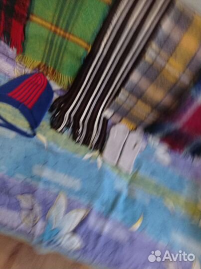 Шарфы и палантин,детская шапочка,варежки