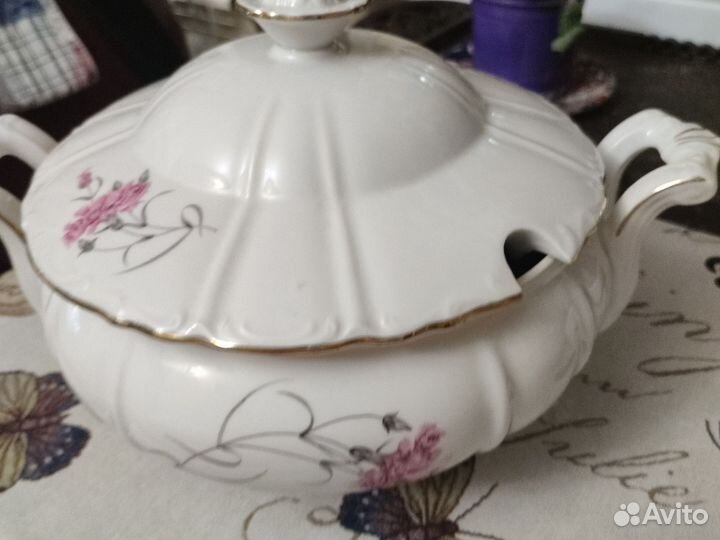 Супница фарфоровая