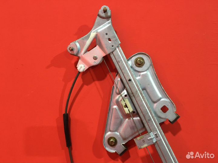 Стеклоподъемник передний правый Hyundai Coupe