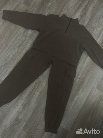 Комплект вещей для девочки 134-140