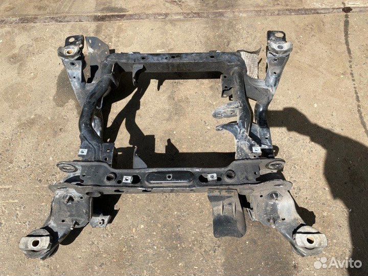 Балка подвески передняя Jeep Grand Cherokee WK2