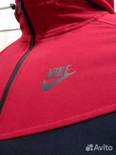 Спортивные костюмы