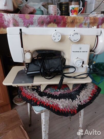 Швейная машина Чайка 142 м