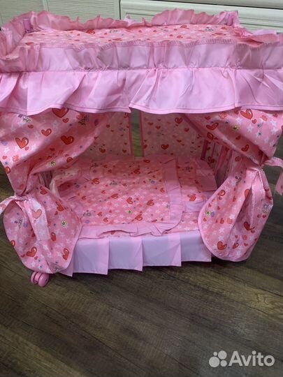 Кроватка для куклы с балдахином