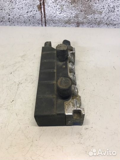 Блок клапанов пневмоподвески Mercedes-Benz S-Class