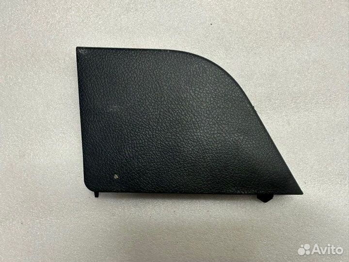 Накладка обшивки стойки кузова левая Toyota Land