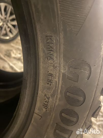 Goodyear UltraGrip Ice Arctic SUV 255/50 R20