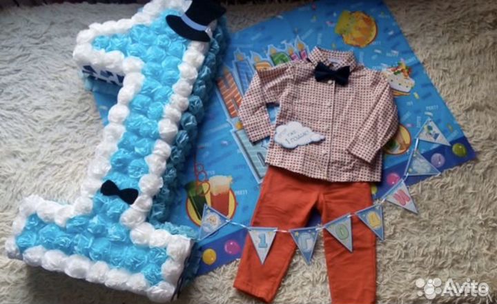 Продам наряды для малышей на годовасие