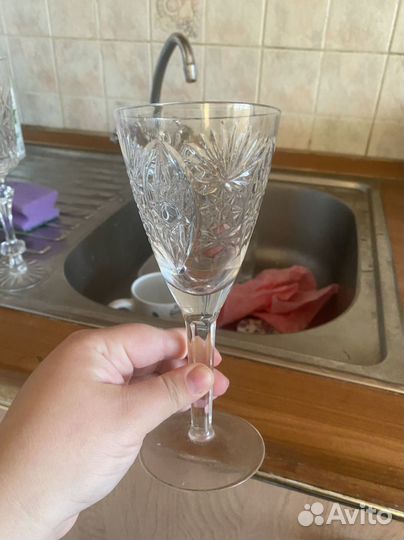 Бокалы, фужеры и стаканы