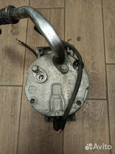 Компрессор кондиционера Renault Laguna 2 2005