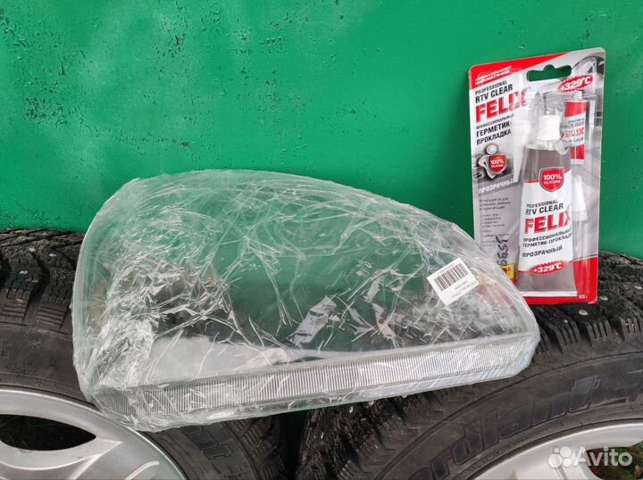 Новое стекло на правую фару Приоры