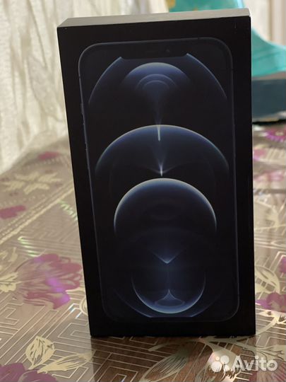 Коробка от iPhone 12 pro max