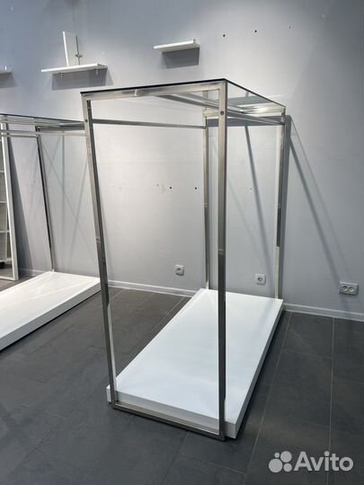 Вешалка напольная для одежды