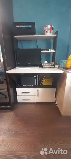 Компьютерный стол