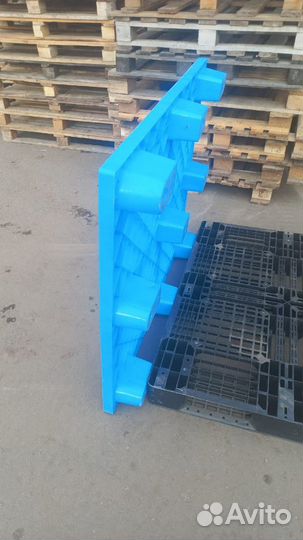 Пластиковые поддоны б/у 1200х1000