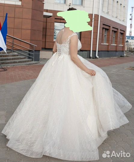 Свадебное платье