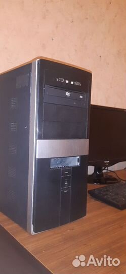 Xeon e5440/4GB DDR3/GTS4501GB/HDD500GB