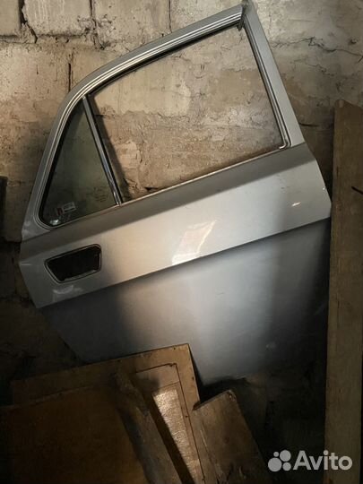 Двери на волгу 3110