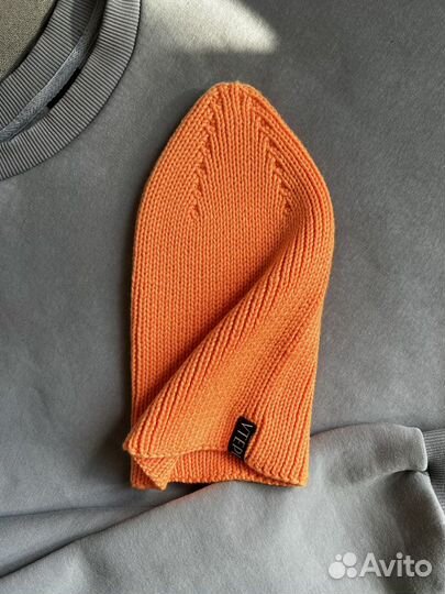 Шапка женская ручная работа