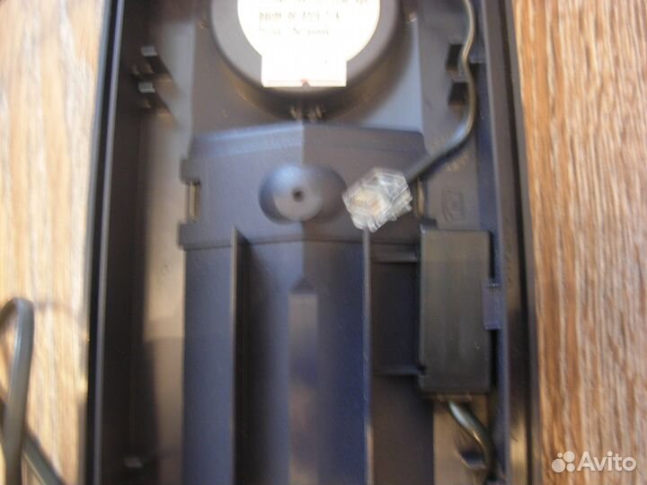 Телефон кнопочный