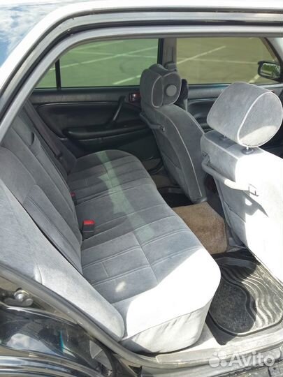Toyota Crown 2.0 AT, 2000, 274 000 км