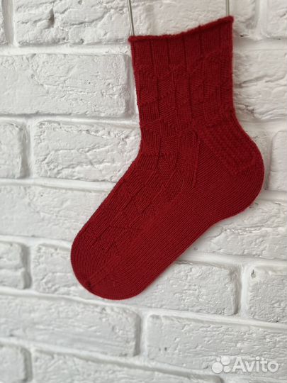 Вязанные носки ручной работы