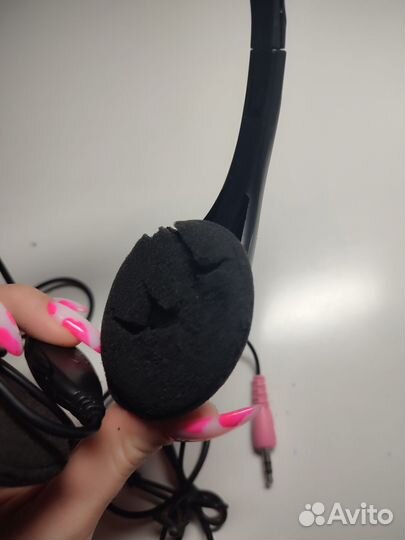 Проводные наушники с микрофоном