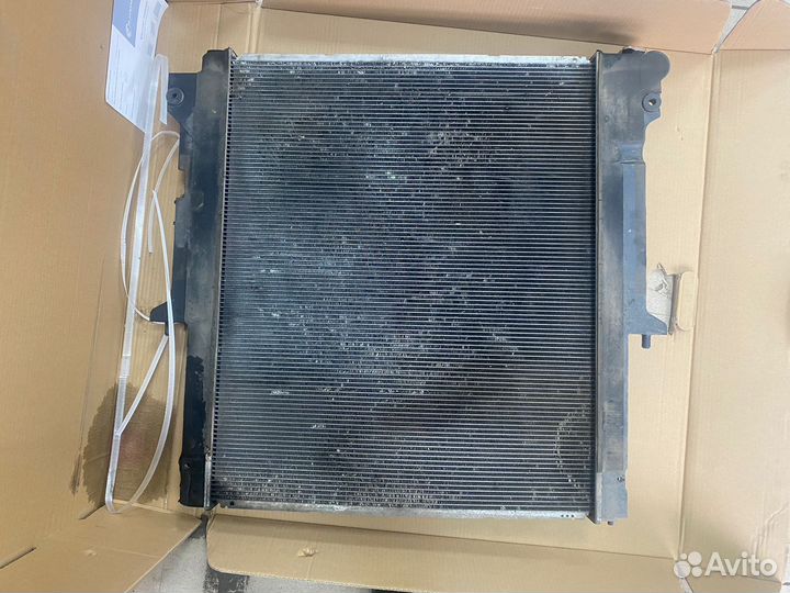 Радиатор 1350A927 АКПП