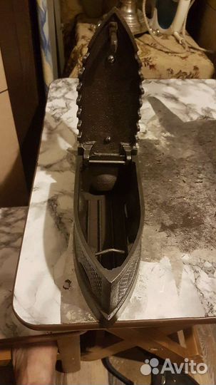 Утюг старинный