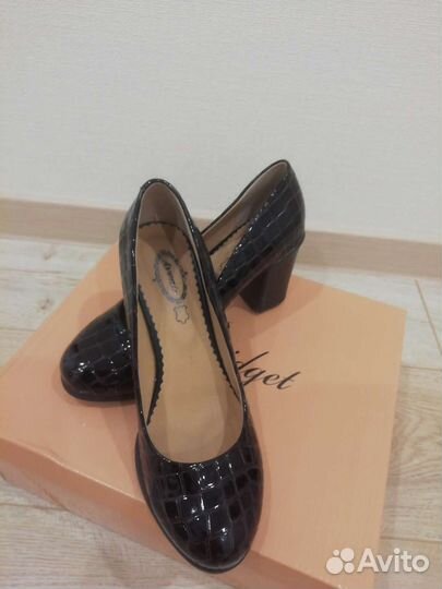 Туфли новые 39