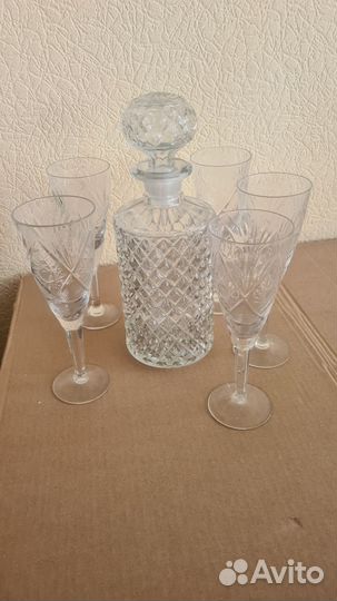 Хрустальные бокалы, графин