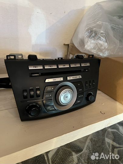 Продам штатную магнитолу на мазду 3 2010