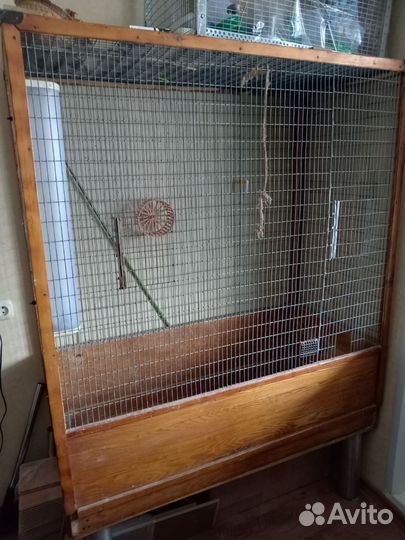 Клетка для птиц,можно содержать енота