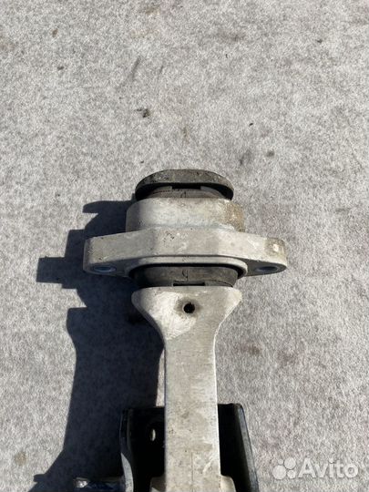 Опора двигателя Kia Rio (QB) III (2011–2015)