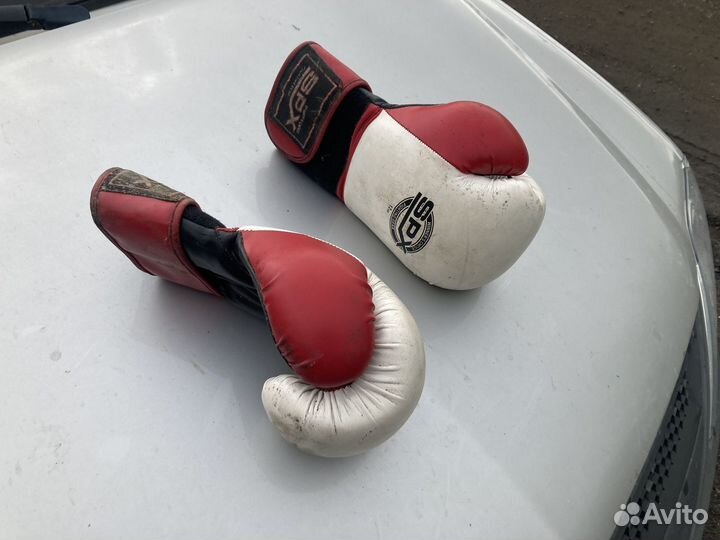 Боксерские перчатки 12 oz