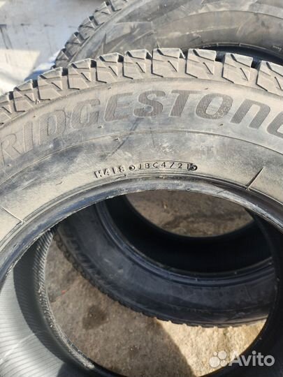 Bridgestone Blizzak Spike-02 235/65 R17