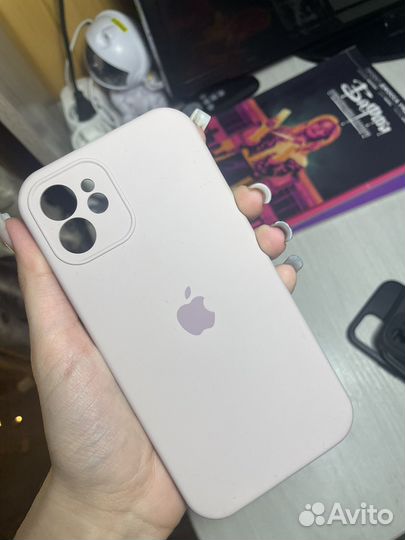 Чехол на iPhone 12 бежевый