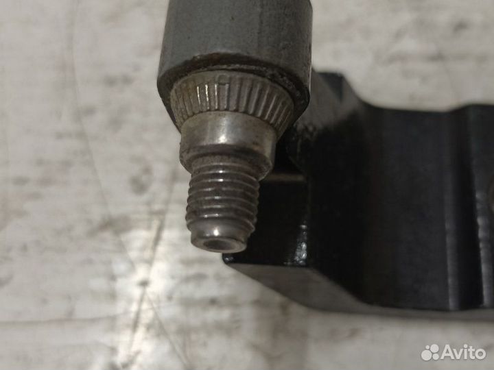 Петля двери задняя левая Bmw X5 E70 N52B30AF