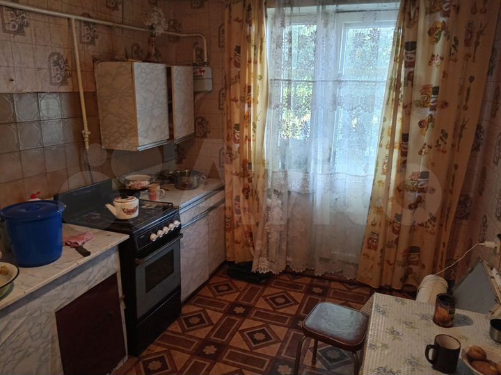 2-к. квартира, 53 м², 1/2 эт.