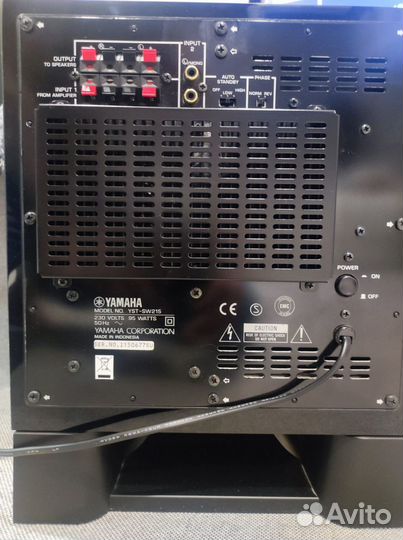 Активный сабвуфер Yamaha YST-SW215