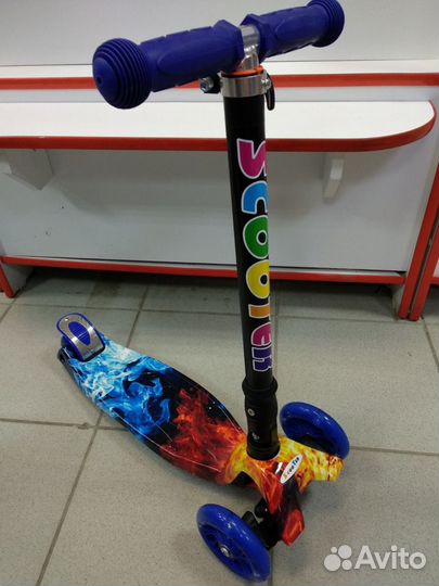 Самокат 3-х колесный со складной ручкой и принтом