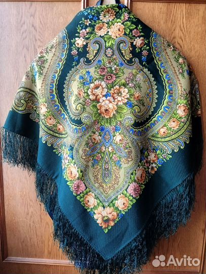 Павловопосадский платок (шаль) У камина 9