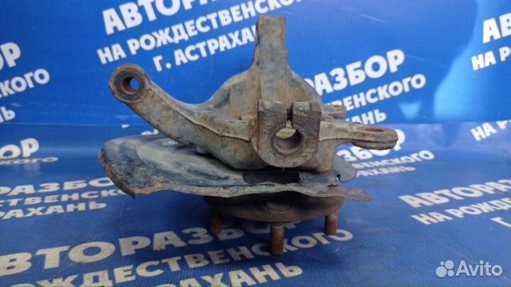 Передний левый поворотный кулак Nissan Juke