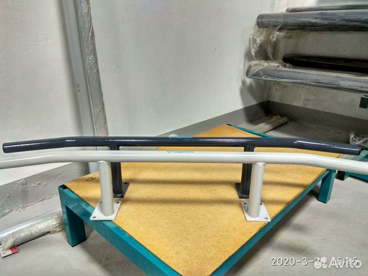 Турники и брусья