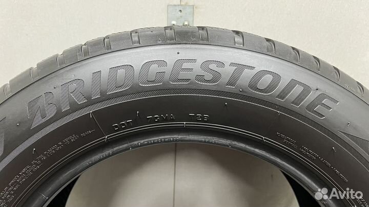 Bridgestone Blizzak LM-001 205/65 R16 95H