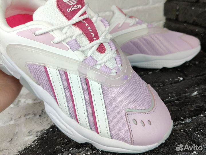 Кроссовки женские adidas oztral