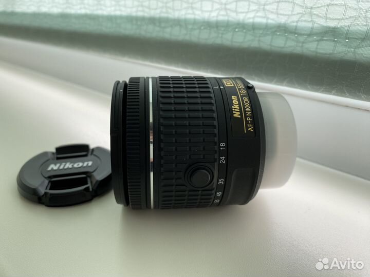 Объектив Nikon 18-55mm
