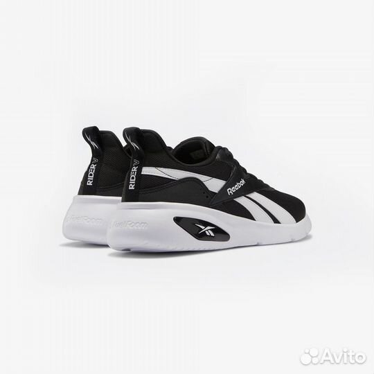 Кроссовки Reebok Rider V